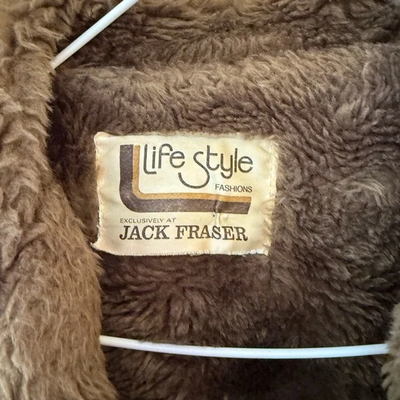 Men's Brown Shearling Coat - Picture 3 of 6